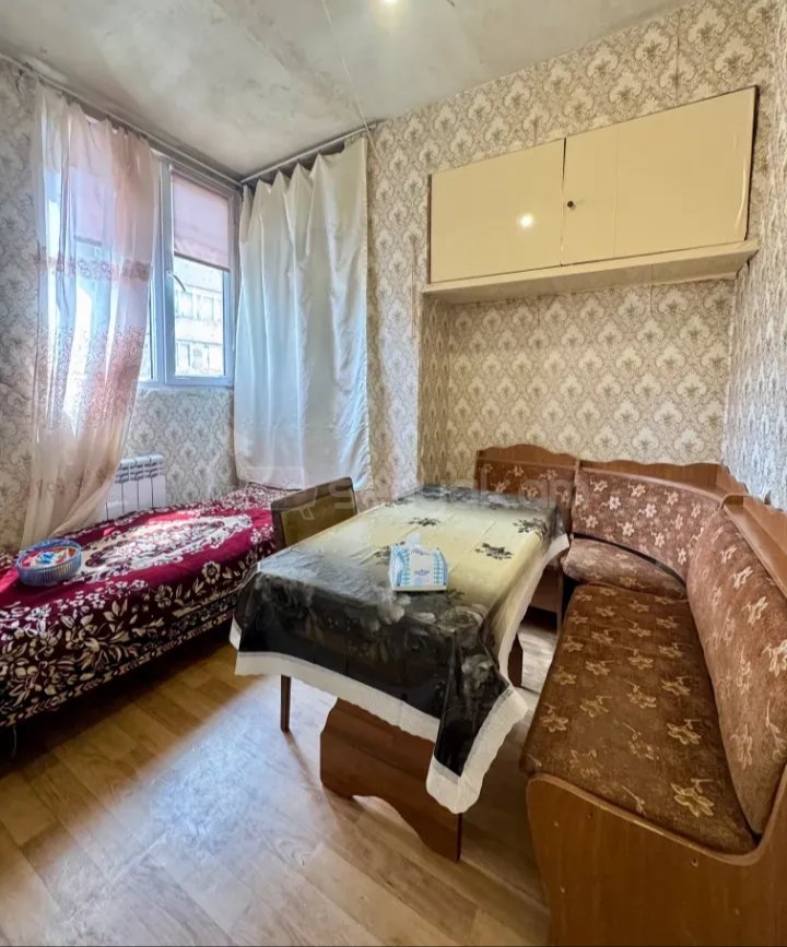 3 Սենյականոց Բնակարան, 76քմ, 6/9 հարկ, Նորմալ Վիճակում, Կահավորված, Արևկող