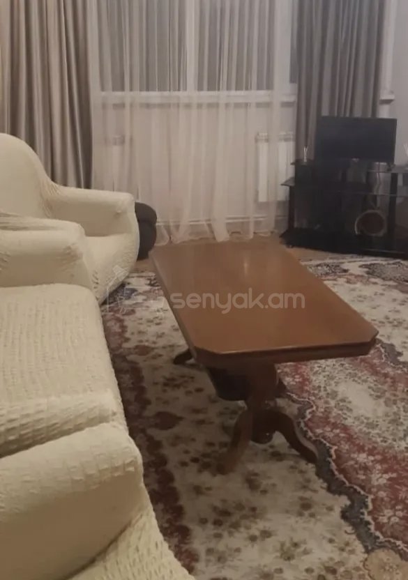 2 Սենյականոց Բնակարան Քարե Շենքում, 61քմ, 1/14 հարկ, Նորմալ Վիճակում, Կահավորված