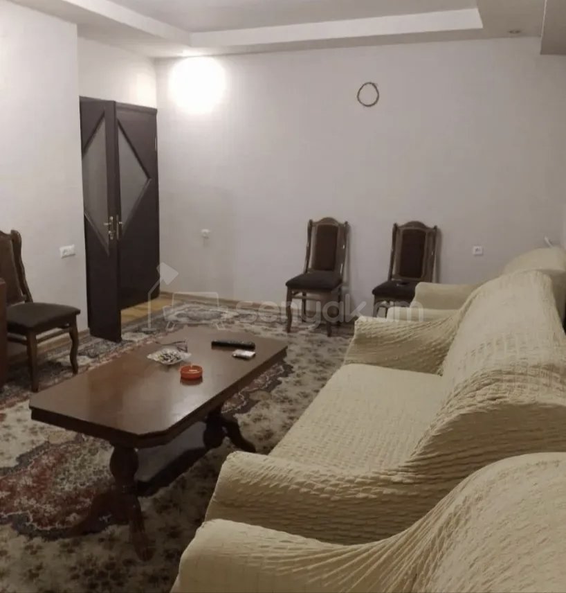 2 Սենյականոց Բնակարան Քարե Շենքում, 61քմ, 1/14 հարկ, Նորմալ Վիճակում, Կահավորված