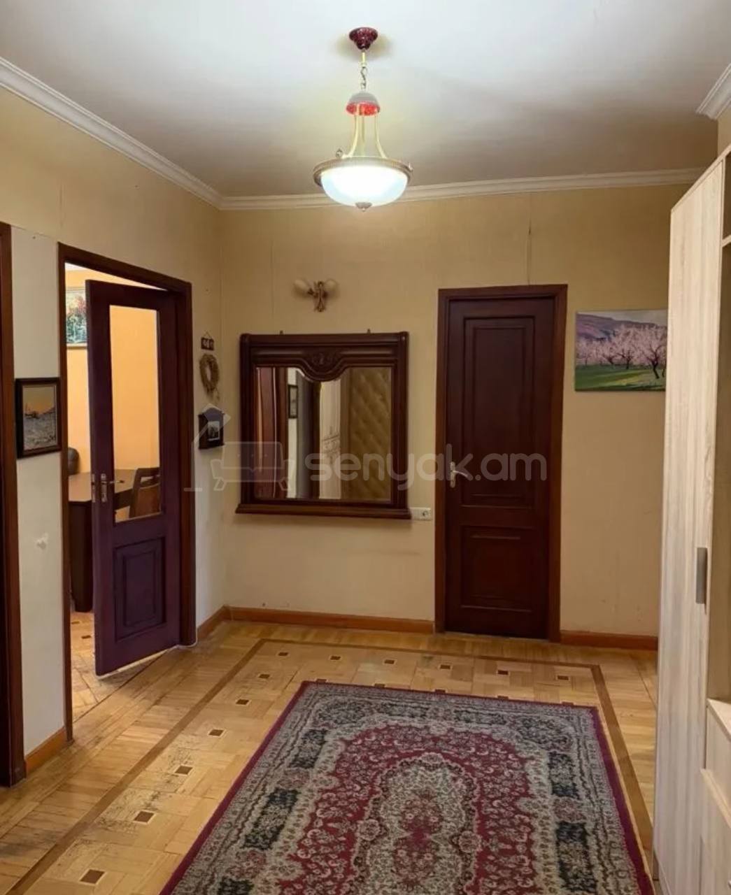 4 Սենյականոց Բնակարան Քարե Շենքում, 104քմ, 4/5 հարկ, Կապիտալ Վերանորոգված, Կահավորված