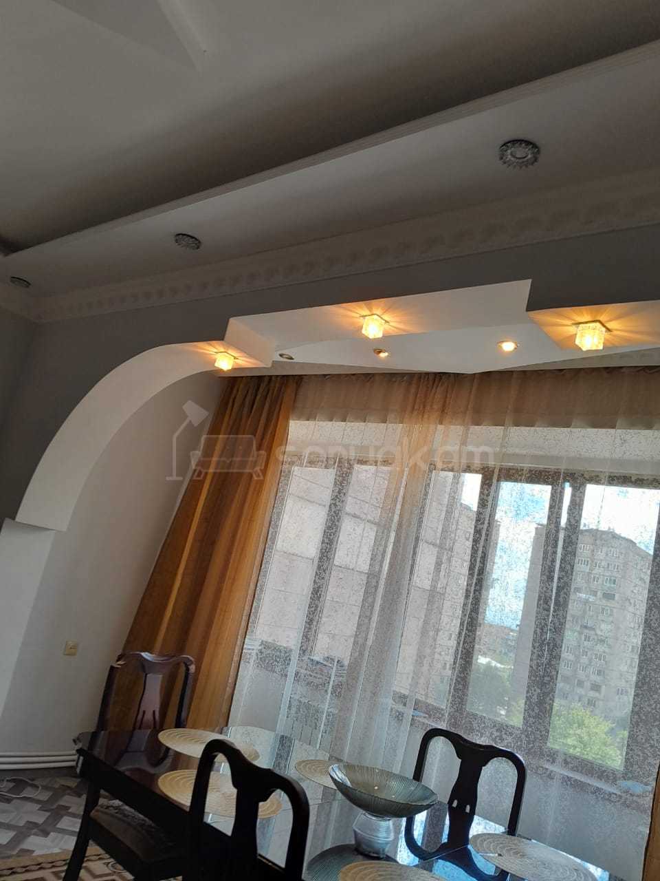 4 Սենյականոց Բնակարան, 91քմ, 6/9 հարկ, Նորմալ Վիճակում, Կահավորված, Արևկող