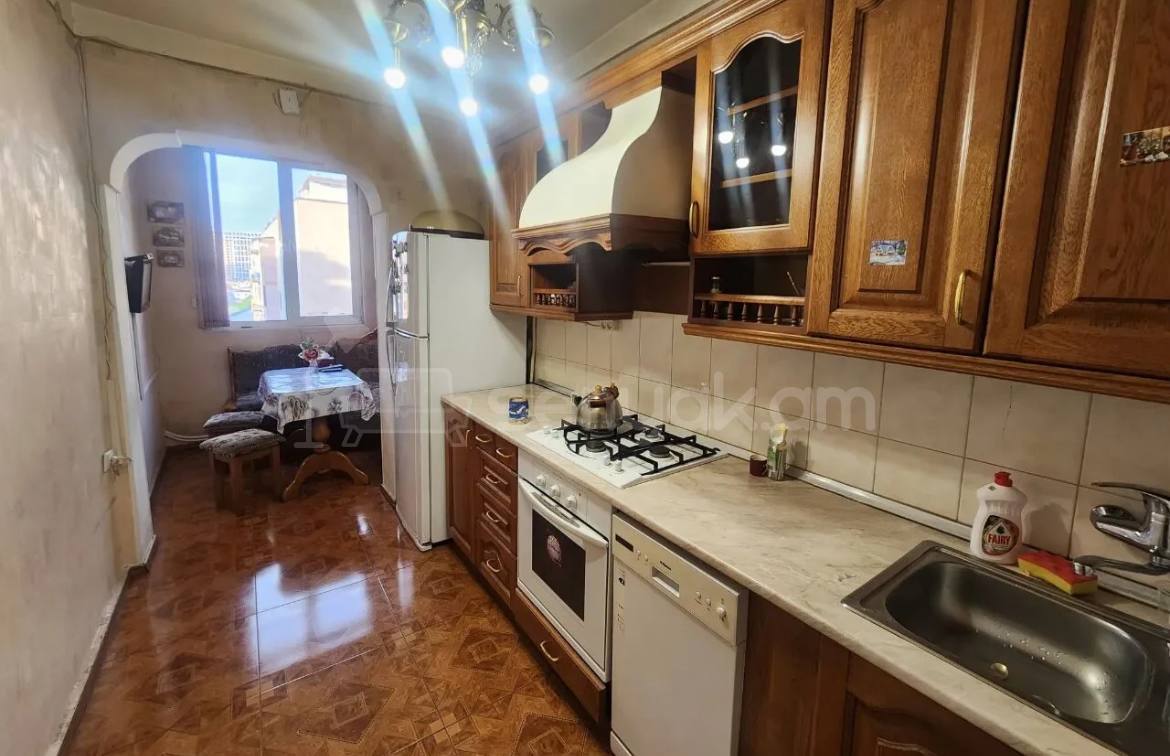 3 Սենյականոց Բնակարան, 65քմ, 9/9 հարկ, Կապիտալ Վերանորոգված, Կահավորված