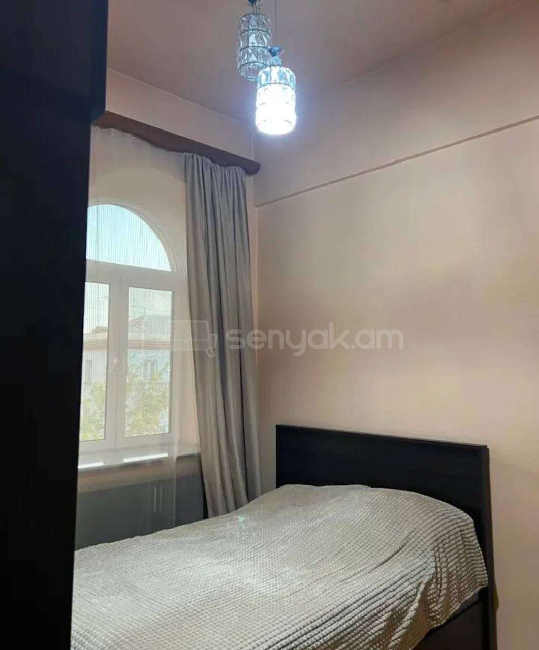 2 Սենյականոց Բնակարան Քարե Շենքում, 52քմ, 4/4 հարկ, Կապիտալ Վերանորոգված, Կահավորված
