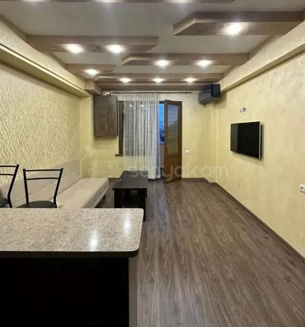 2 Սենյականոց Բնակարան, 43քմ, 2/9 հարկ, Կապիտալ Վերանորոգված