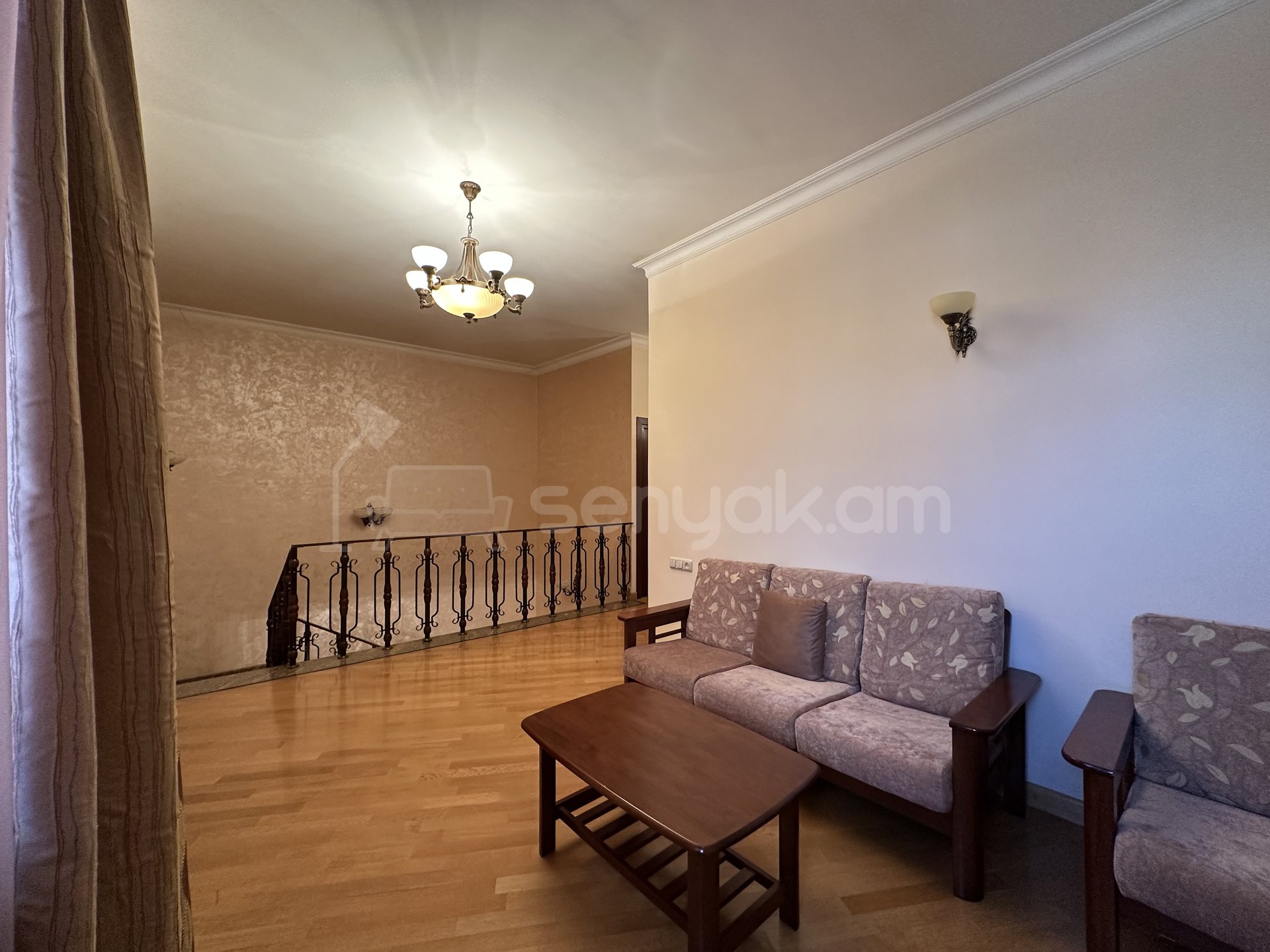 8 Սենյականոց Սեփական Տուն, 660քմ, Կապիտալ Վերանորոգված, Ավտոտնակով