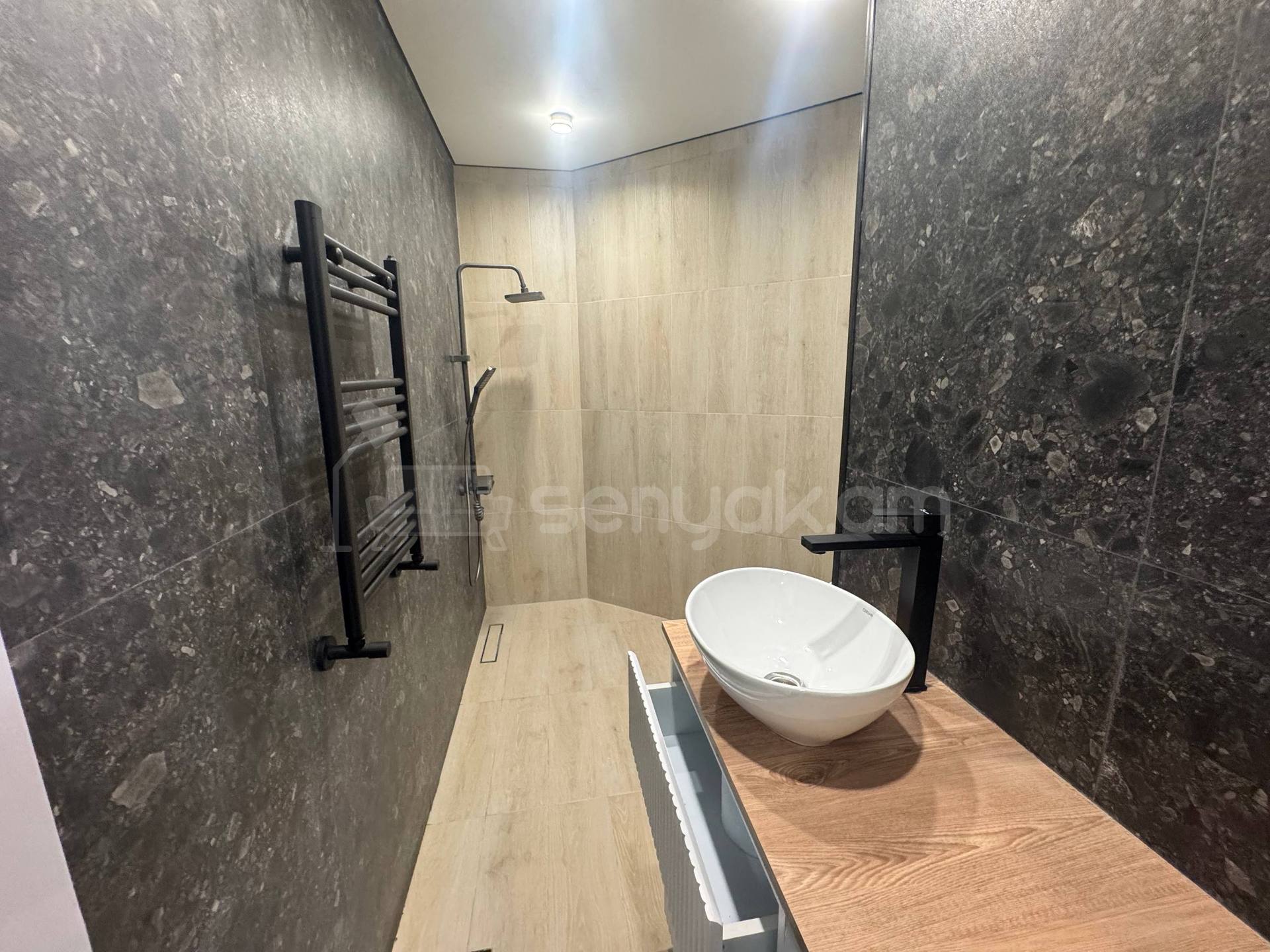 2 Սենյականոց Բնակարան, 42քմ, 12/12 հարկ, Կապիտալ Վերանորոգված