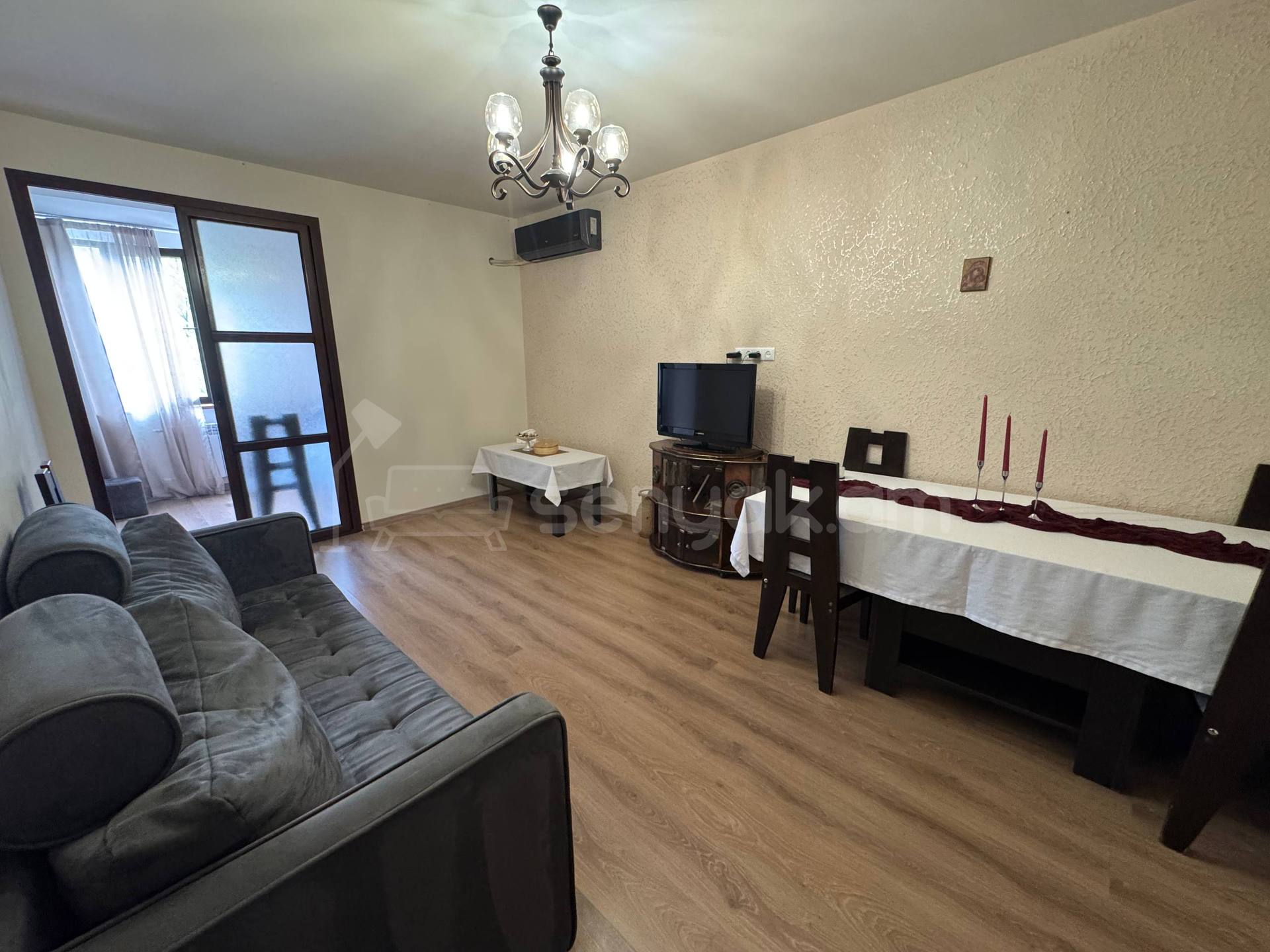 2 Սենյականոց Բնակարան Քարե Շենքում, 43քմ, 3/5 հարկ, Կապիտալ Վերանորոգված