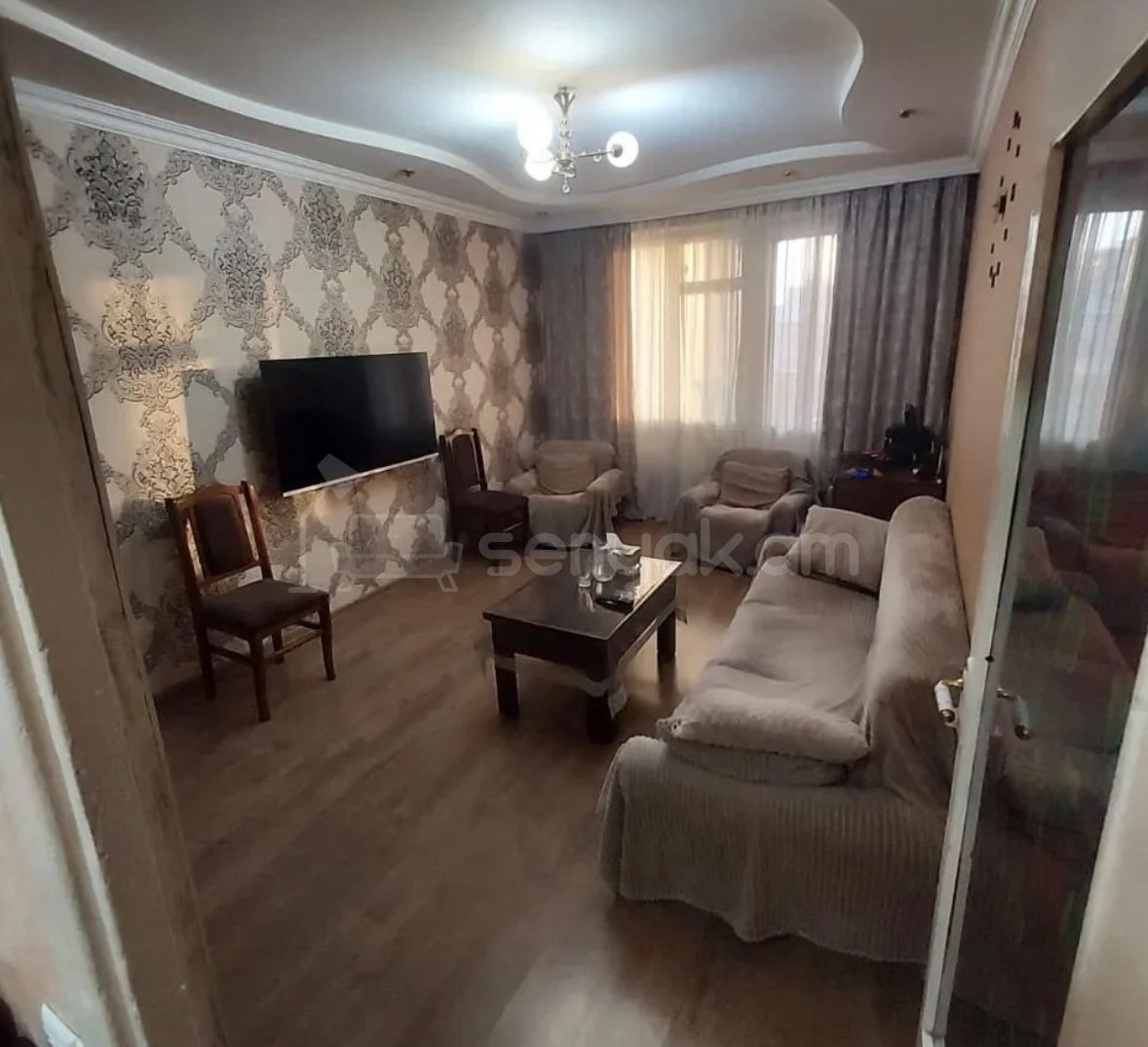 3 Սենյականոց Բնակարան Քարե Շենքում, 63քմ, 5/5 հարկ, Կոսմետիկ Վերանորոգված