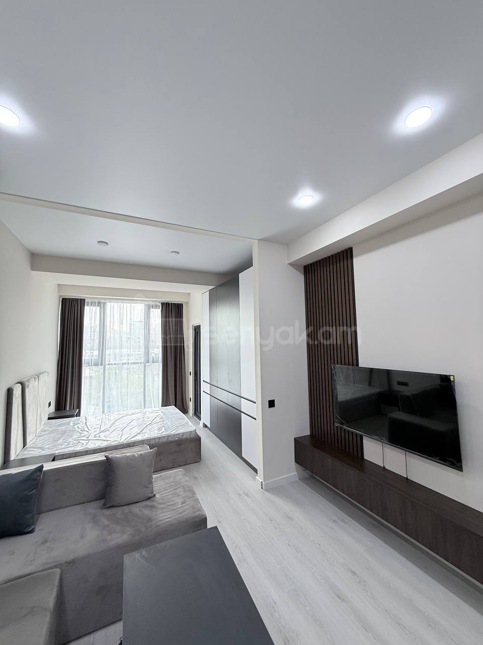 1 Սենյականոց Բնակարան Նորակառույցում, 45քմ, 8/18 հարկ, Դիզայներական Վերանորոգված, Կահավորված