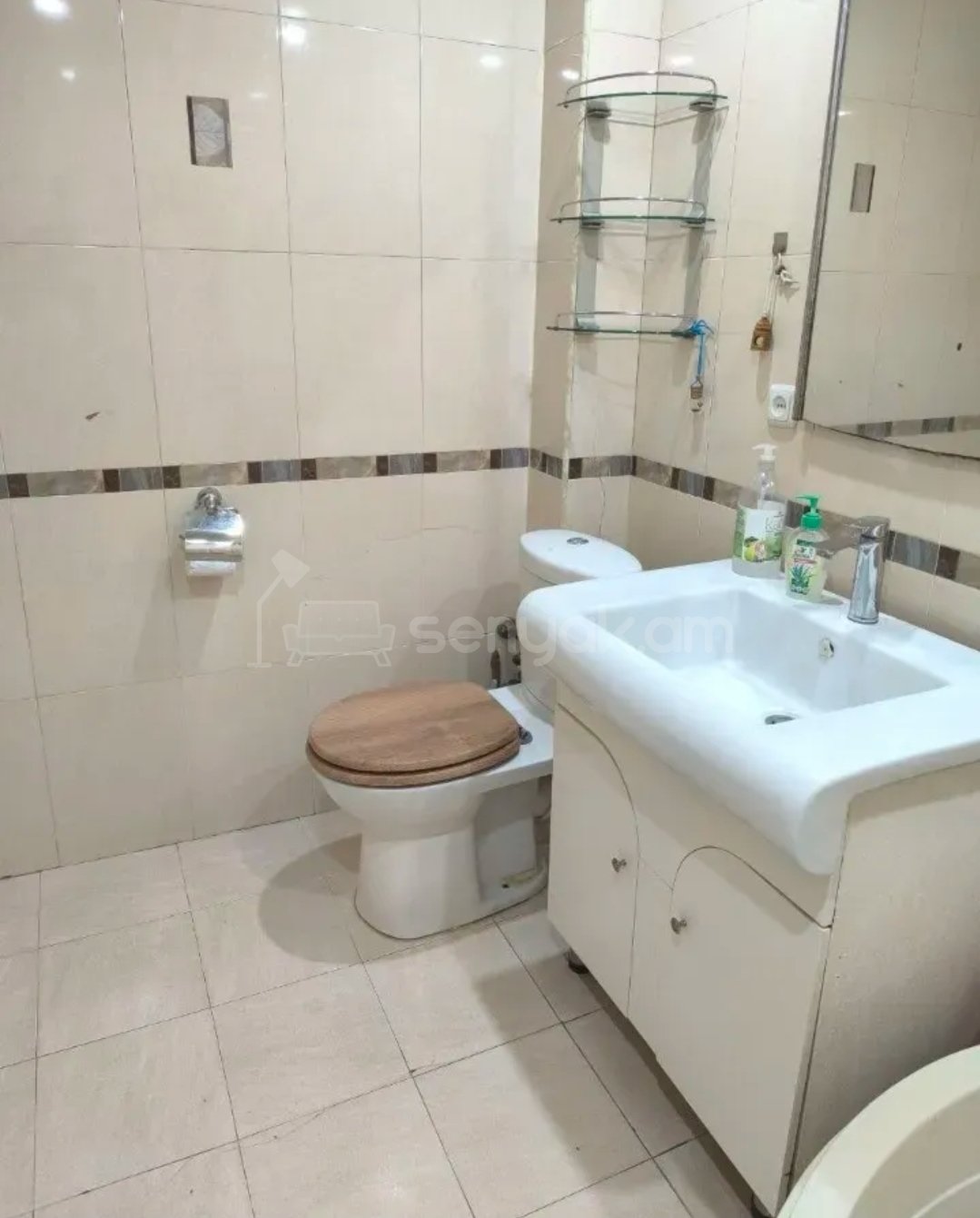 3 Սենյականոց Բնակարան Քարե Շենքում, 78քմ, 5/5 հարկ, Նորմալ Վիճակում