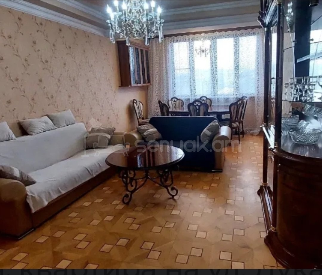 3 Սենյականոց Բնակարան Քարե Շենքում, 78քմ, 5/5 հարկ, Նորմալ Վիճակում