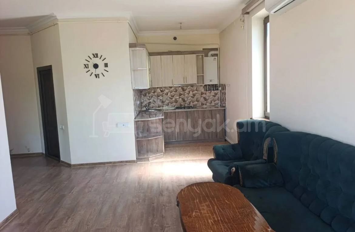 2 Սենյականոց Բնակարան Քարե Շենքում, 55քմ, 3/5 հարկ, Կապիտալ Վերանորոգված, Մասամբ Կահավորված