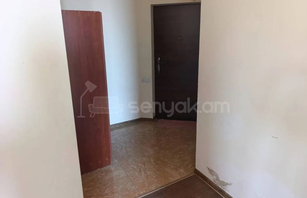 2 Սենյականոց Բնակարան Քարե Շենքում, 55քմ, 3/5 հարկ, Կապիտալ Վերանորոգված, Մասամբ Կահավորված