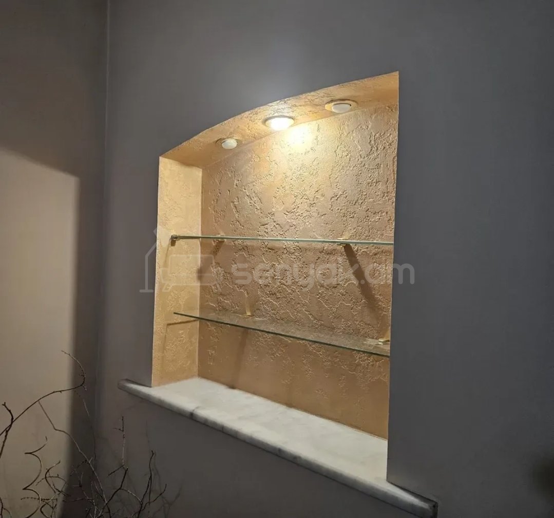 3 Սենյականոց Բնակարան Քարե Շենքում, 59քմ, 5/5 հարկ, Նորմալ Վիճակում