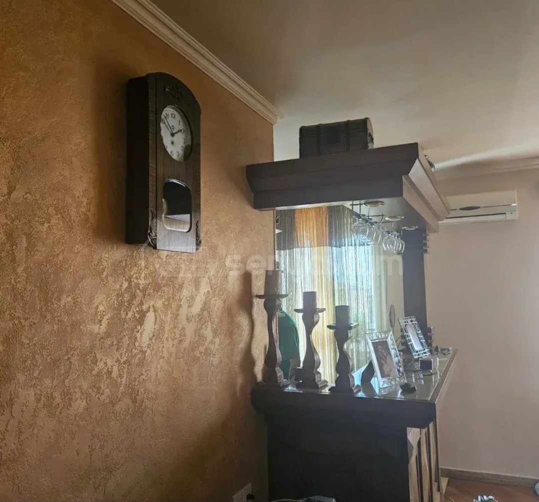 2 Սենյականոց Բնակարան Քարե Շենքում, 59քմ, 5/5 հարկ, Նորմալ Վիճակում