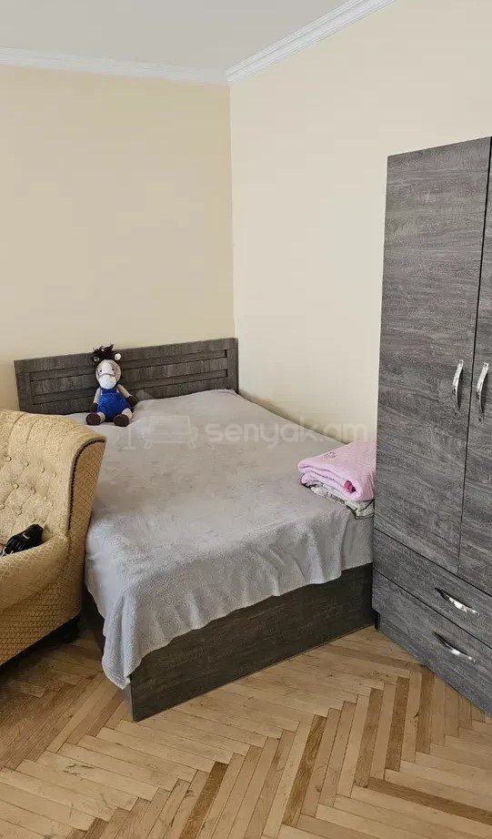 1 Սենյականոց Բնակարան, 33քմ, 4/4 հարկ, Կապիտալ Վերանորոգված