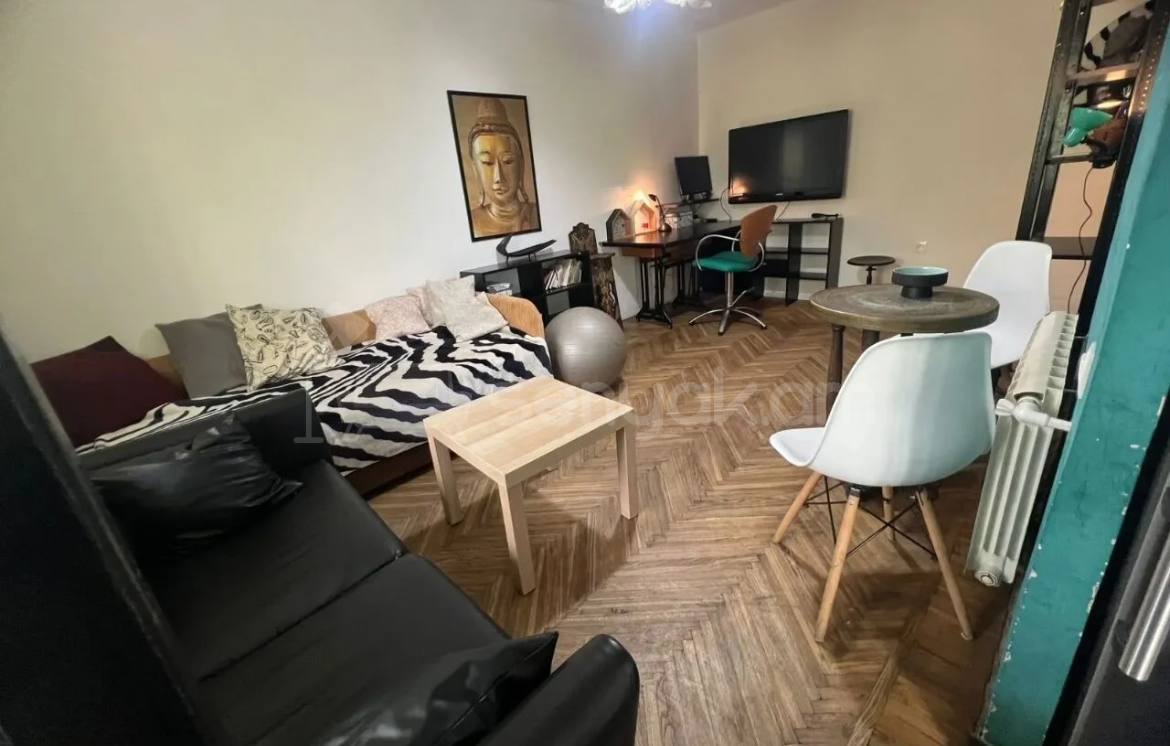 2 Սենյականոց Բնակարան Քարե Շենքում, 54քմ, 2/4 հարկ, Կապիտալ Վերանորոգված, Կահավորված