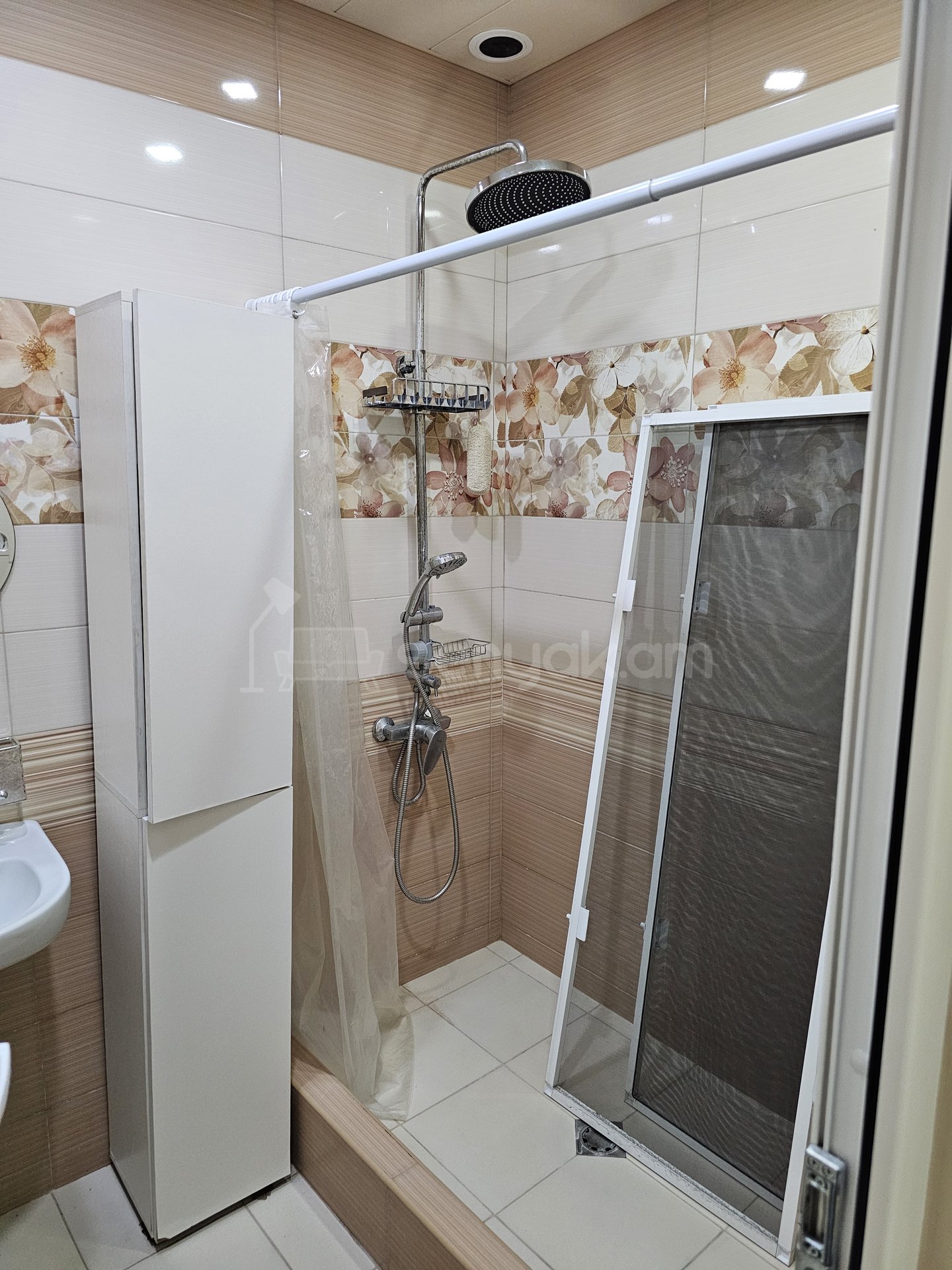 2 Սենյականոց Բնակարան Քարե Շենքում, 80քմ, 5/5 հարկ, Կապիտալ Վերանորոգված, Կահավորված, Արևկող