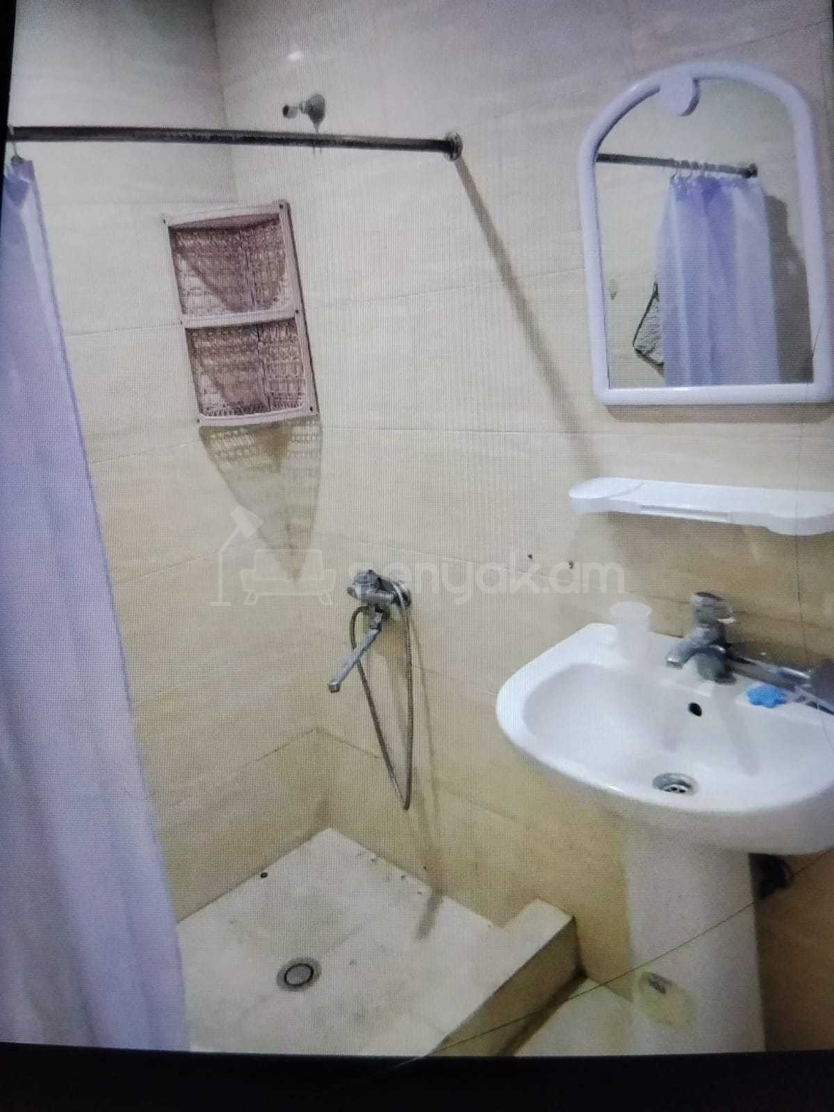 2 Սենյականոց Բնակարան Նորակառույցում, 26քմ, 2/4 հարկ, Դիզայներական Վերանորոգված