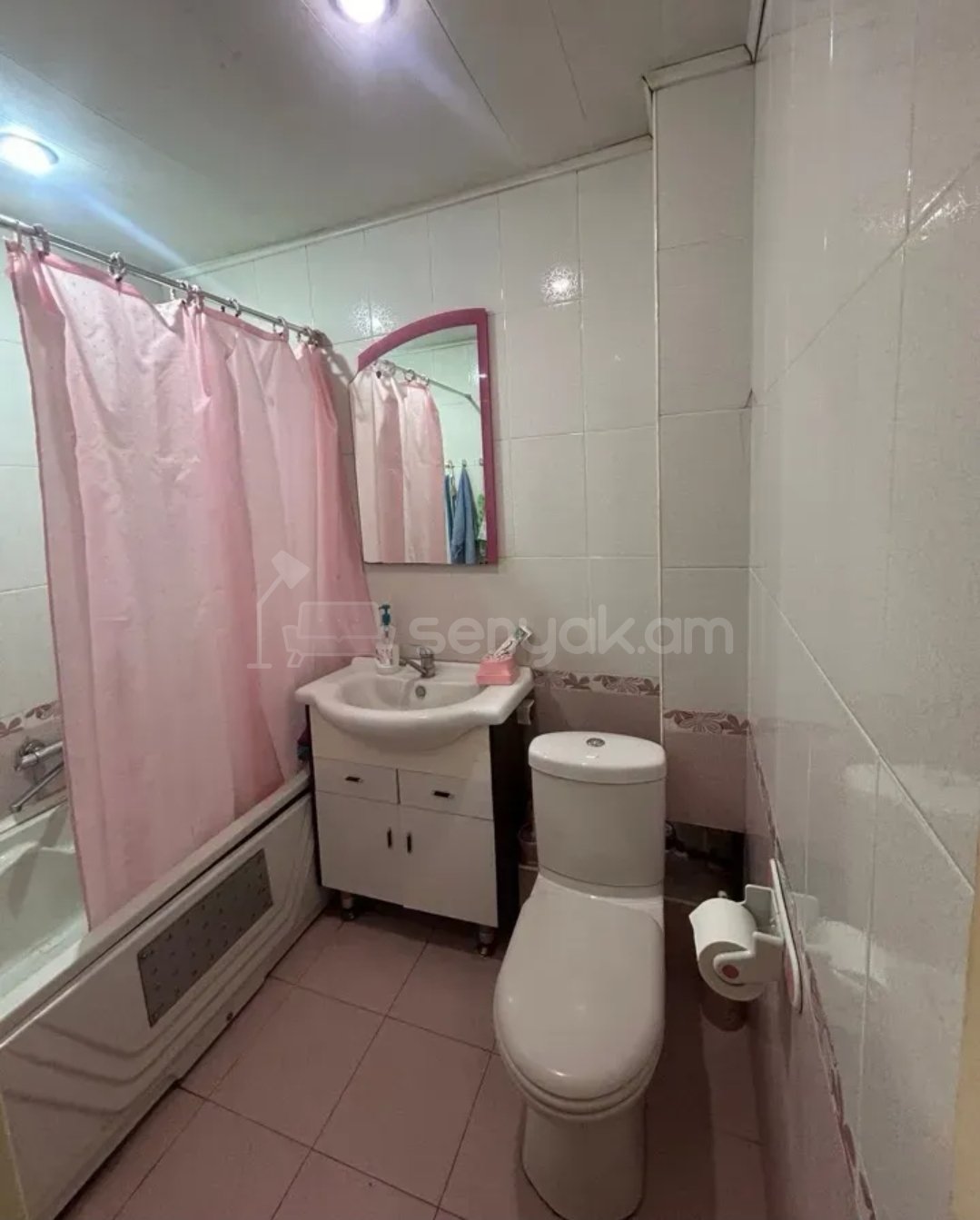 2 Սենյականոց Բնակարան Քարե Շենքում, 60քմ, 2/5 հարկ, Կապիտալ Վերանորոգված, Կահավորված, Արևկող