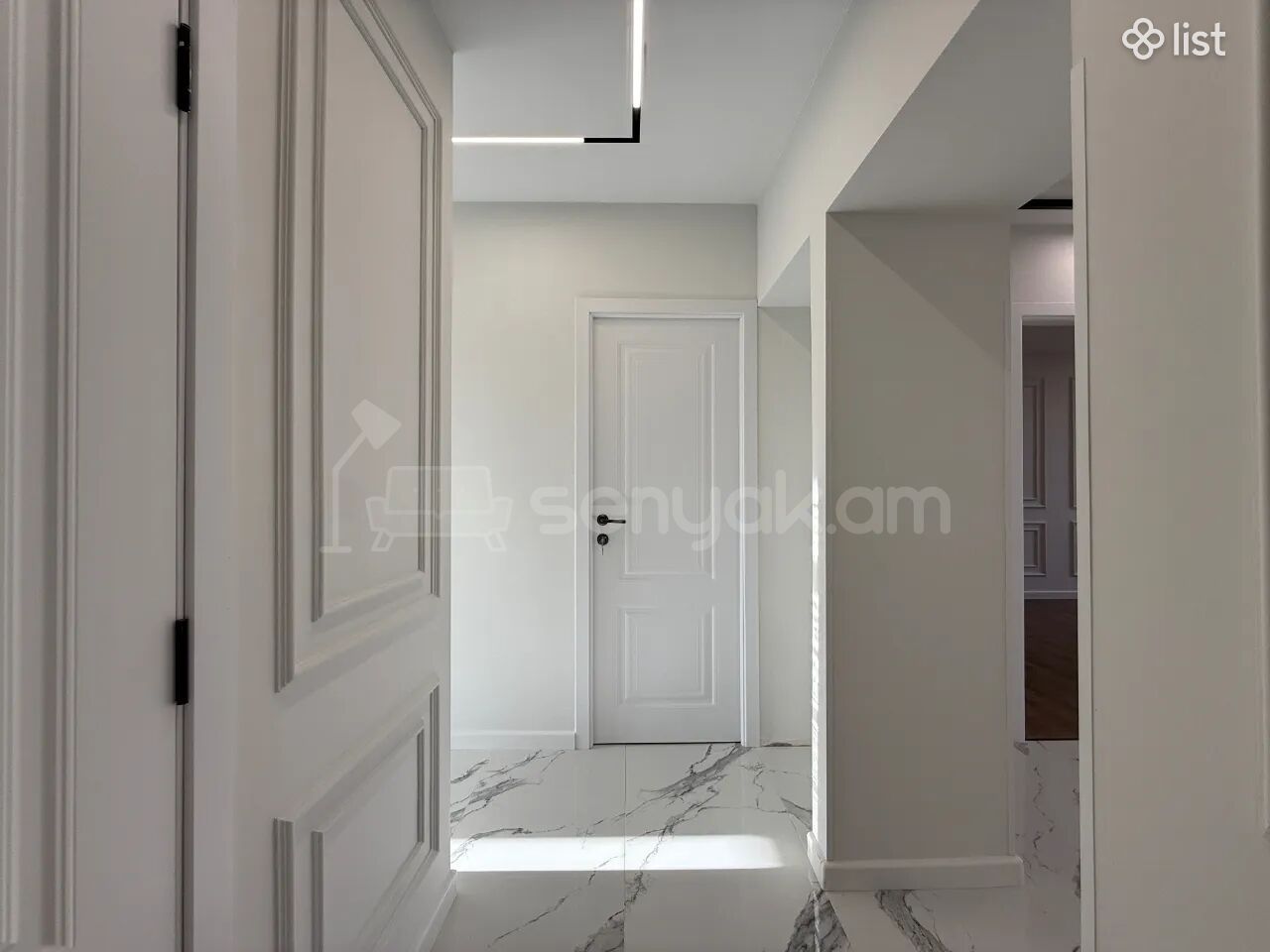 3 Սենյականոց Բնակարան Քարե Շենքում, 75քմ, 3/5 հարկ, Դիզայներական Վերանորոգված