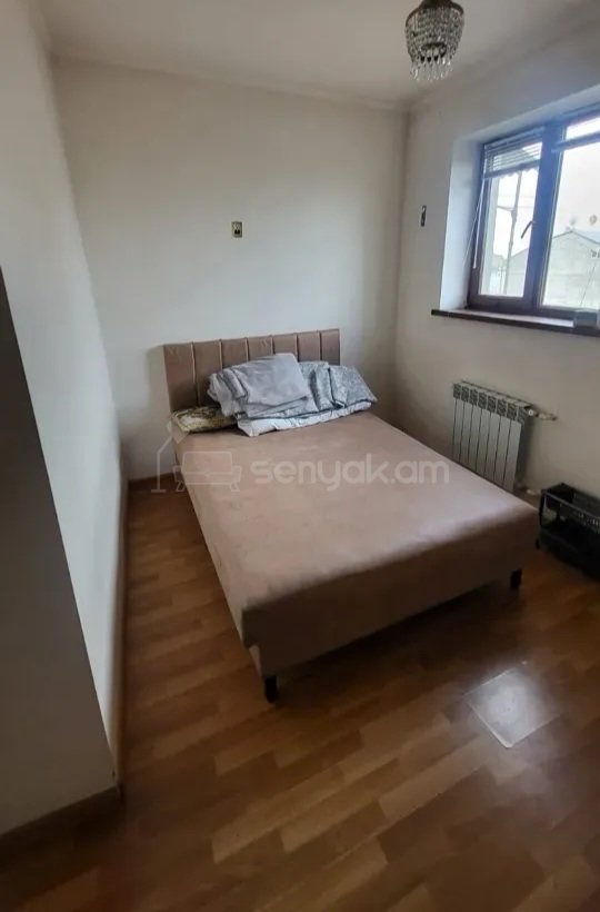 2 Սենյականոց Բնակարան Քարե Շենքում, 53քմ, 5/5 հարկ, Նորմալ Վիճակում, Կահավորված