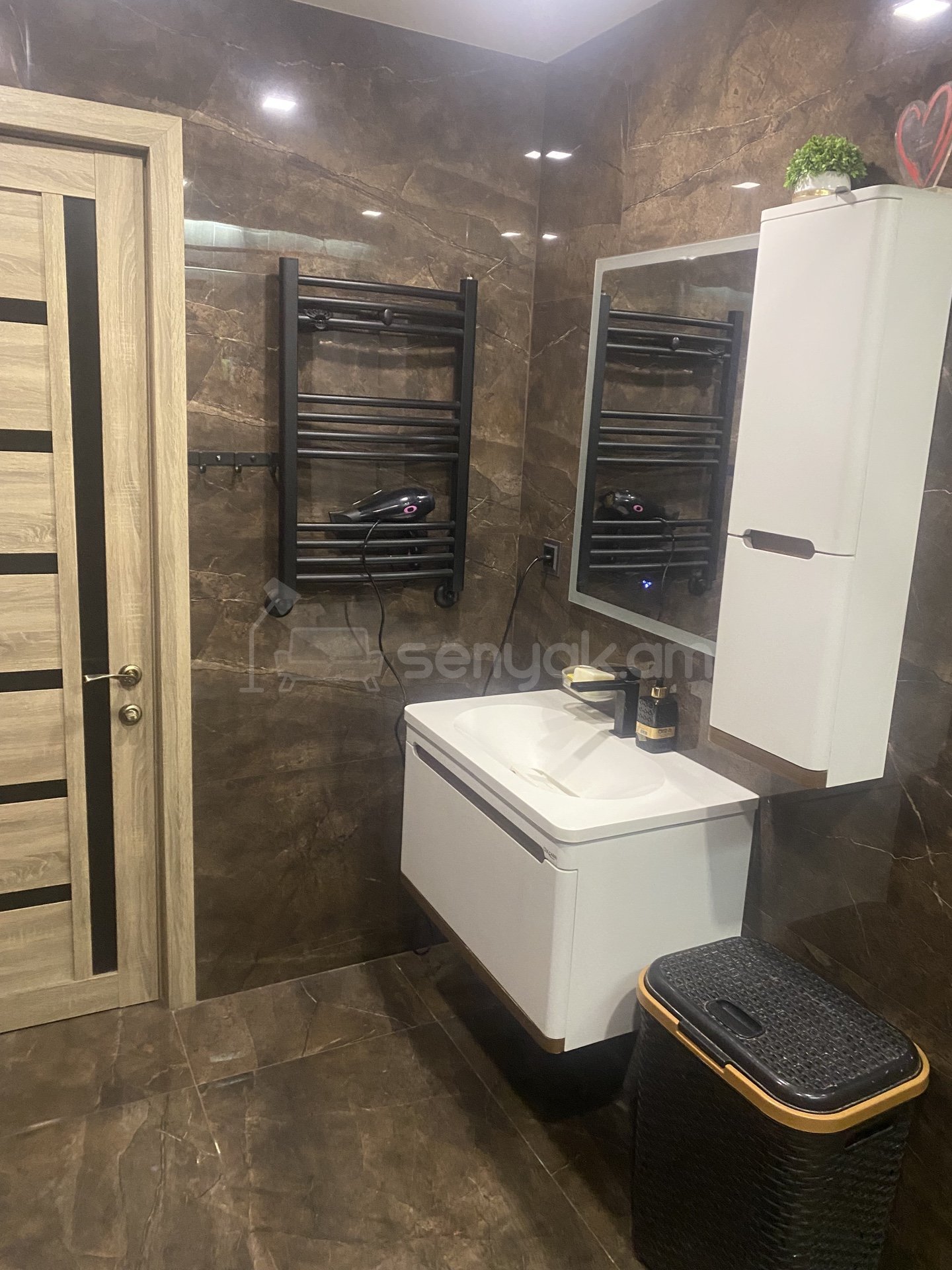 3 Սենյականոց Բնակարան Նորակառույցում, 87քմ, 1/4 հարկ, Կապիտալ Վերանորոգված