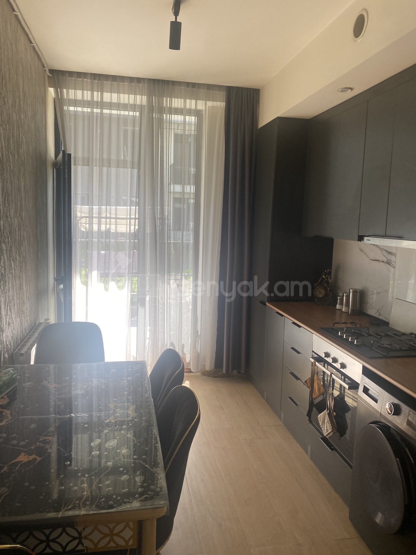 3 Սենյականոց Բնակարան Նորակառույցում, 87քմ, 1/4 հարկ, Կապիտալ Վերանորոգված