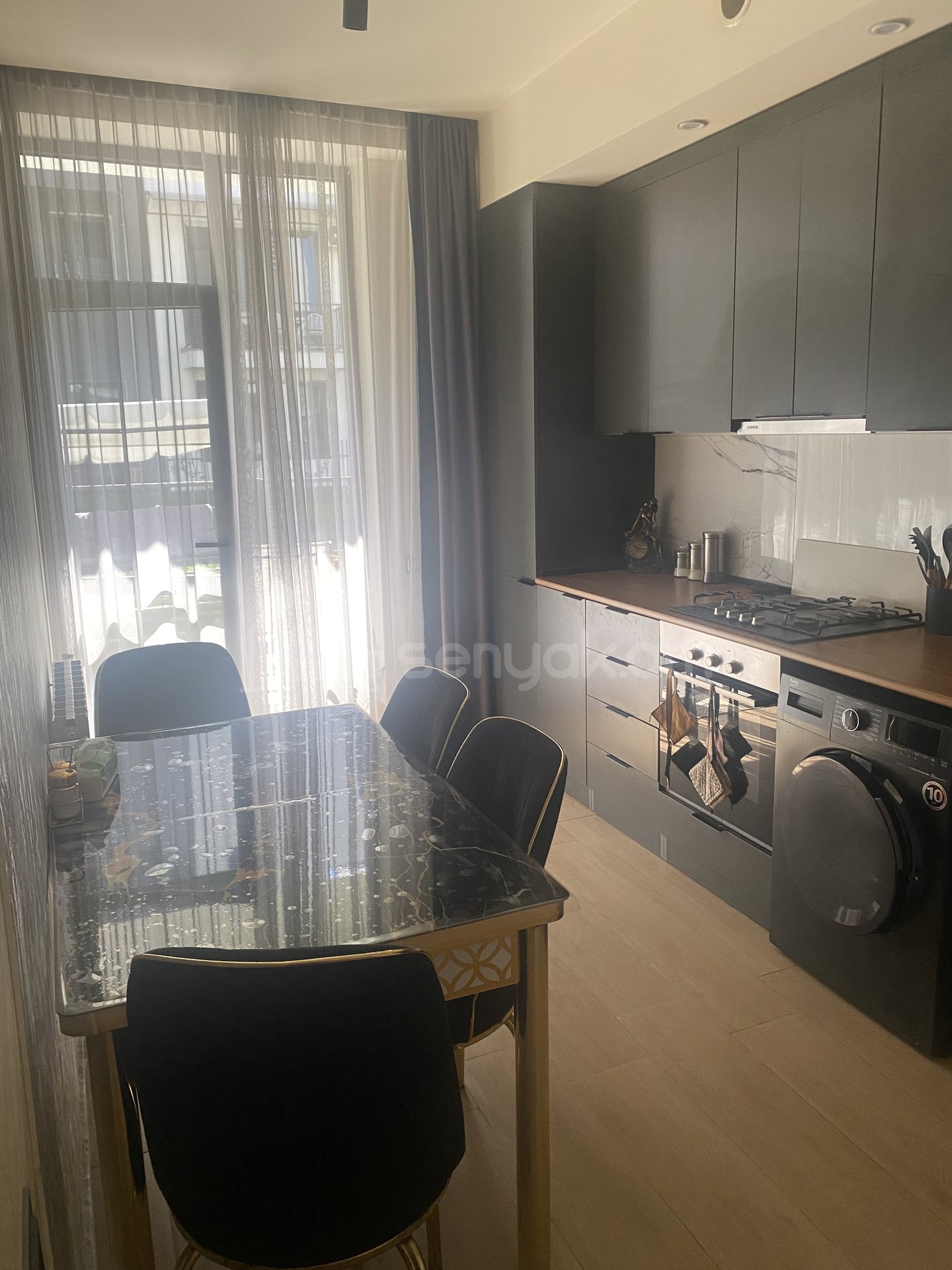 3 Սենյականոց Բնակարան Նորակառույցում, 87քմ, 1/4 հարկ, Կապիտալ Վերանորոգված
