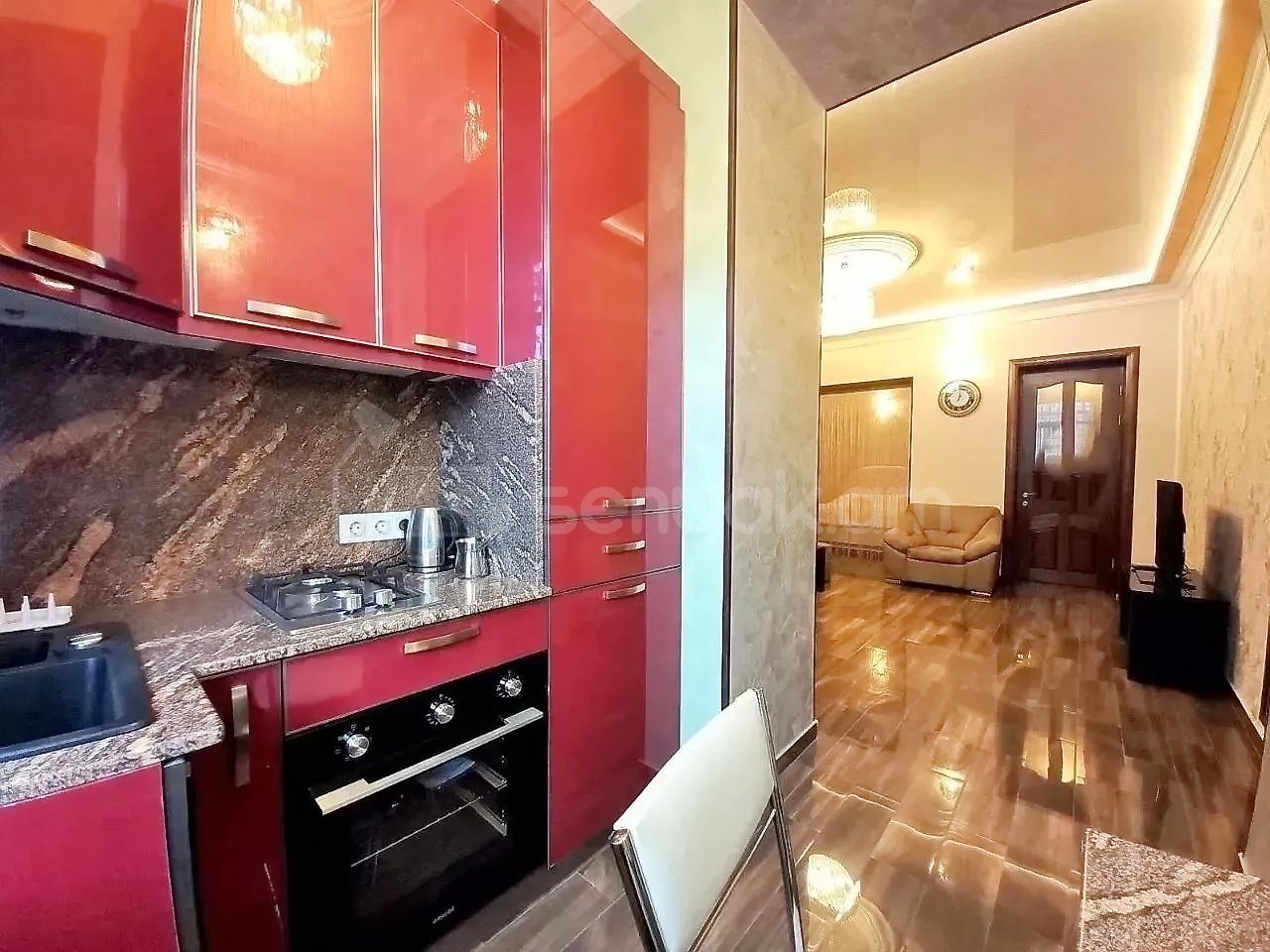 2 Սենյականոց Բնակարան Քարե Շենքում, 50քմ, 2/5 հարկ, Կապիտալ Վերանորոգված
