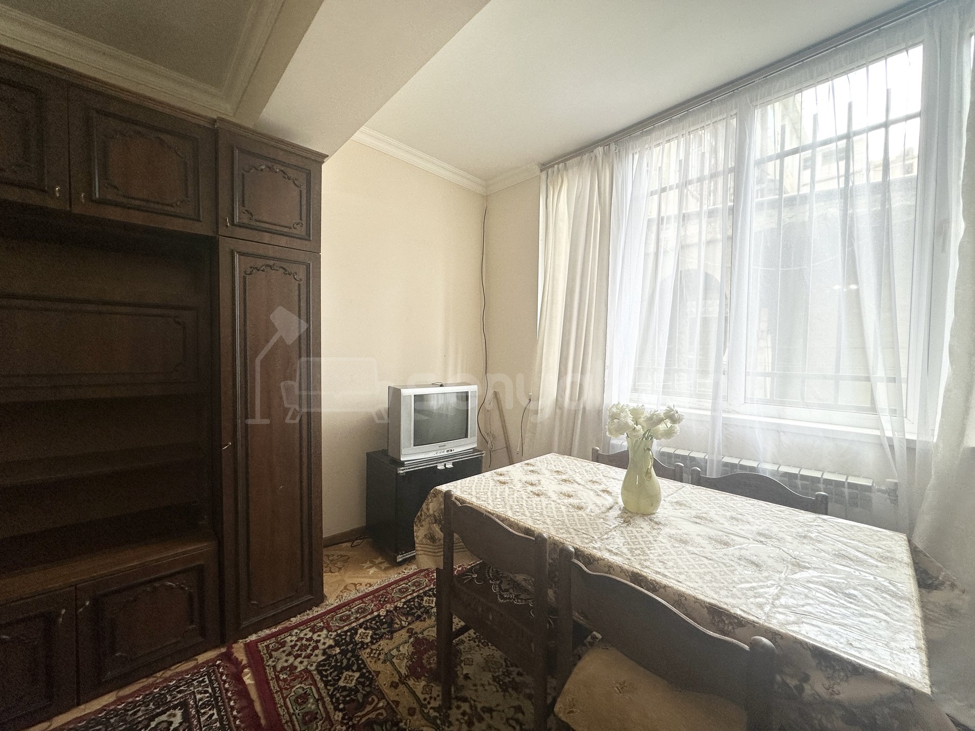 2 Սենյականոց Բնակարան Քարե Շենքում, 52քմ, 1/4 հարկ, Կոսմետիկ Վերանորոգված, Կահավորված, Արևկող