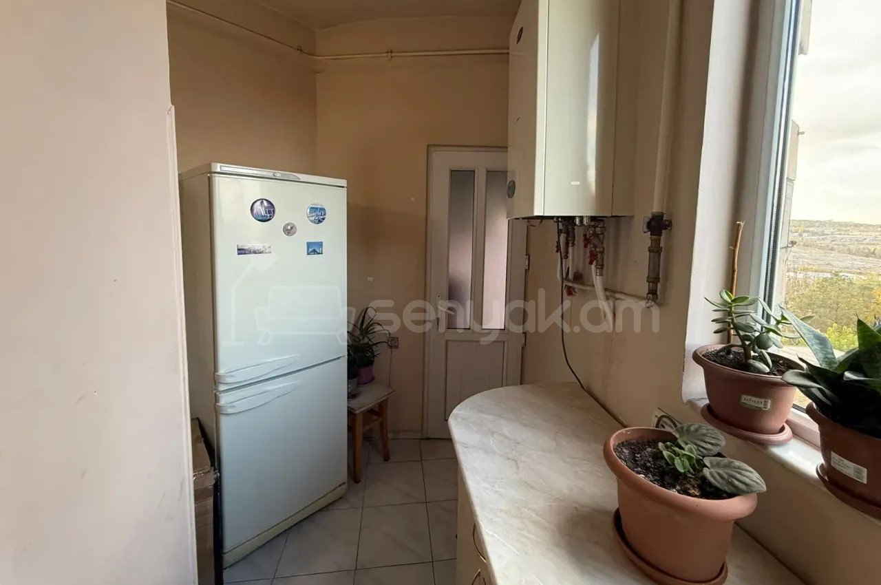 3 Սենյականոց Բնակարան, 61քմ, 2/12 հարկ, Կապիտալ Վերանորոգված