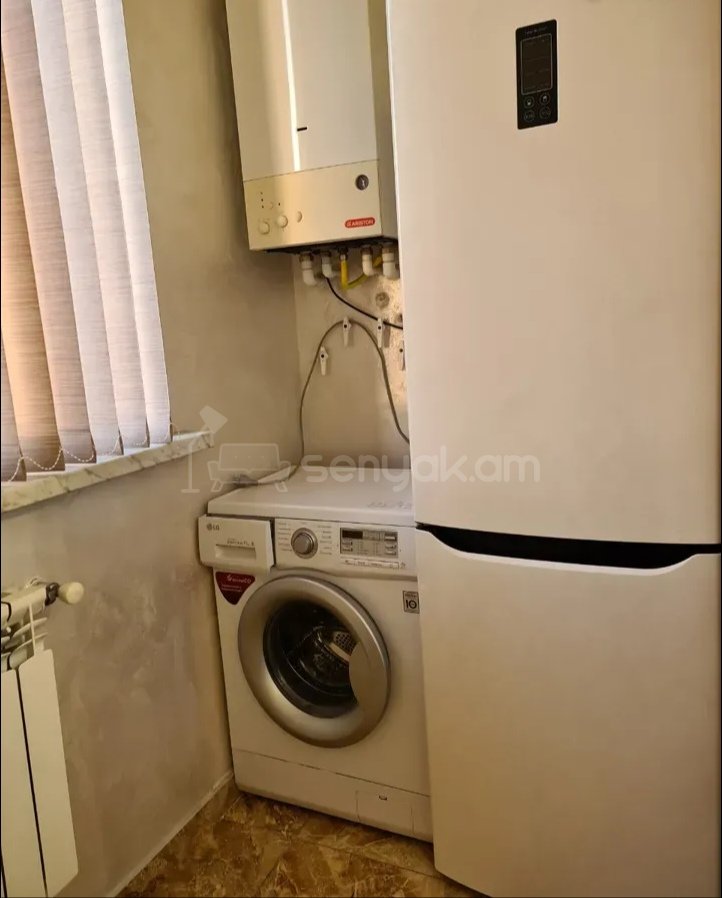 3 Սենյականոց Բնակարան, 70քմ, 3/12 հարկ, Նորմալ Վիճակում, Կահավորված