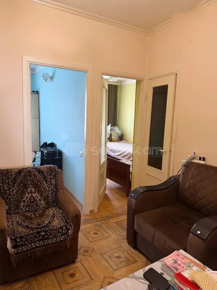 3 Սենյականոց Բնակարան Քարե Շենքում, 72քմ, 4/5 հարկ, Կոսմետիկ Վերանորոգված