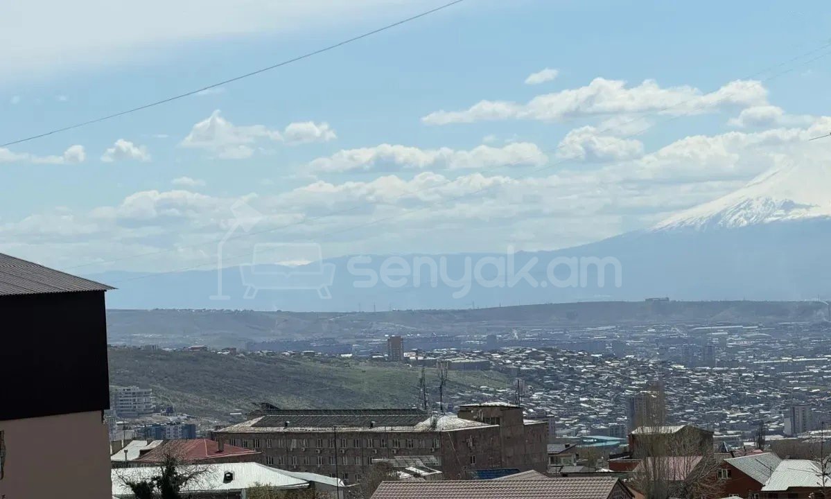 3 Սենյականոց Բնակարան Քարե Շենքում, 72քմ, 4/5 հարկ, Կոսմետիկ Վերանորոգված