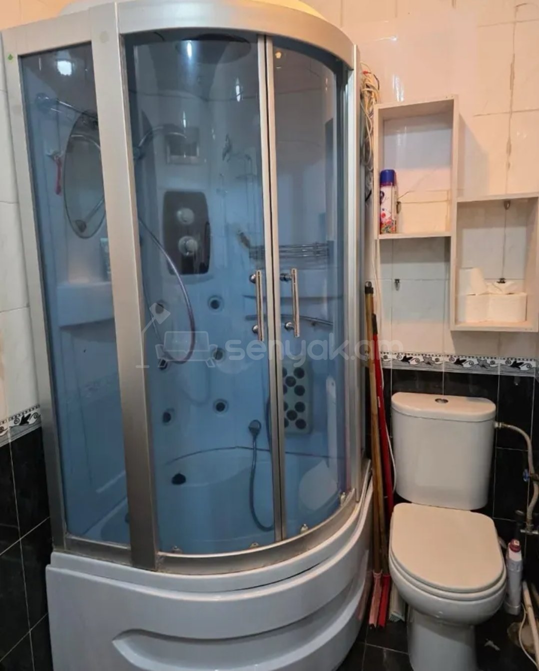 3 Սենյականոց Բնակարան Քարե Շենքում, 75քմ, 3/4 հարկ, Նորմալ Վիճակում, Կահավորված, Արևկող