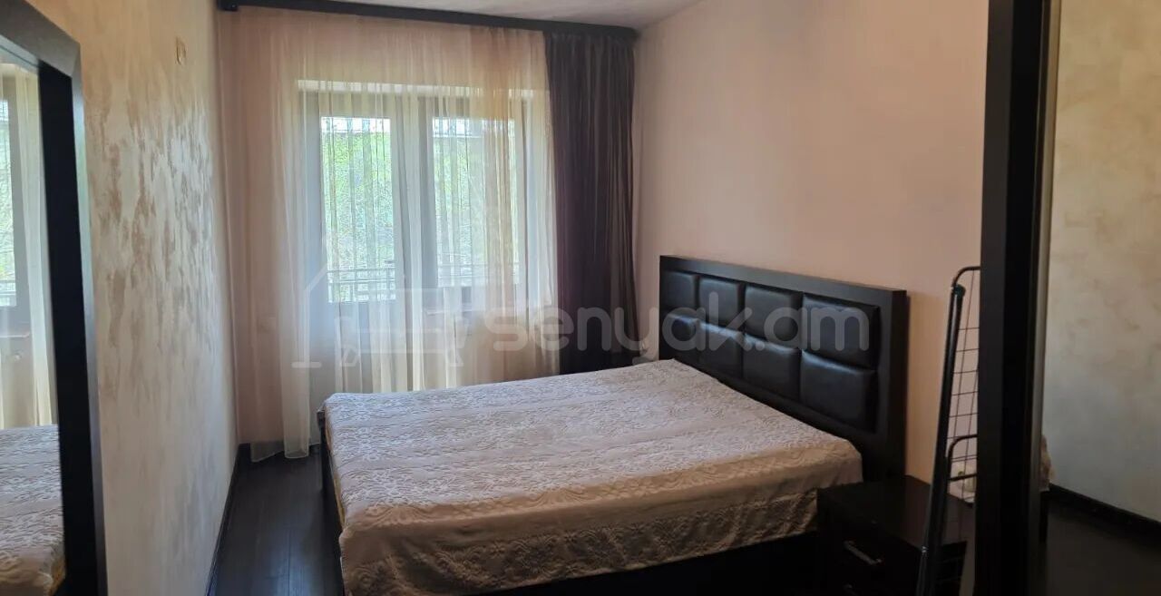 2 Սենյականոց Բնակարան Քարե Շենքում, 60քմ, 3/5 հարկ, Կապիտալ Վերանորոգված