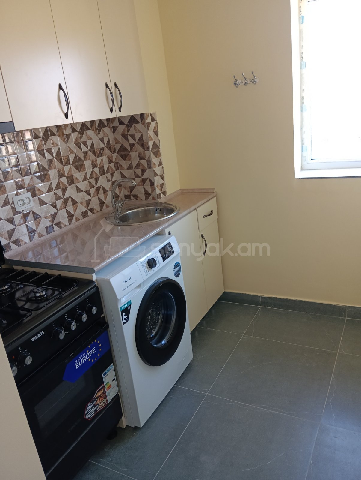 2 Սենյականոց Բնակարան Քարե Շենքում, 50քմ, 4/4 հարկ, Կապիտալ Վերանորոգված, Կահավորված, Արևկող