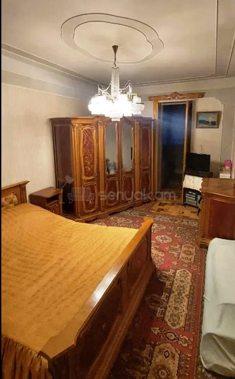 4 Սենյականոց Բնակարան Քարե Շենքում, 100քմ, 4/5 հարկ, Կոսմետիկ Վերանորոգված