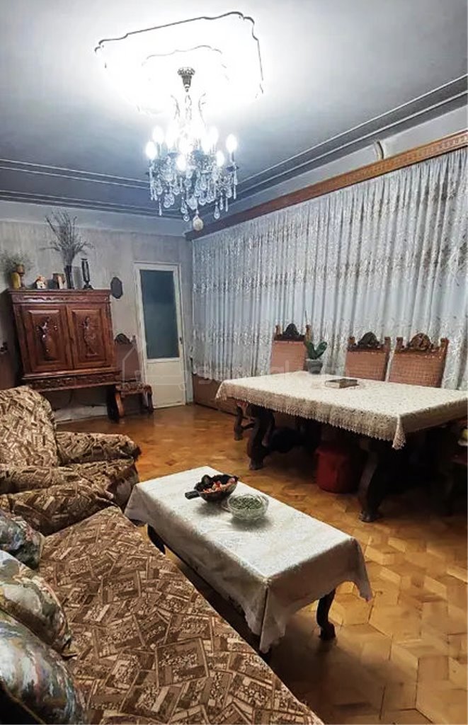 4 Սենյականոց Բնակարան Քարե Շենքում, 100քմ, 4/5 հարկ, Կոսմետիկ Վերանորոգված