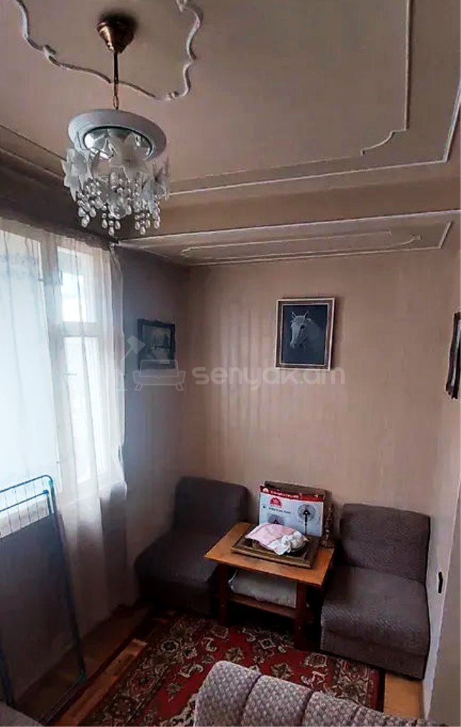 4 Սենյականոց Բնակարան Քարե Շենքում, 100քմ, 4/5 հարկ, Կոսմետիկ Վերանորոգված