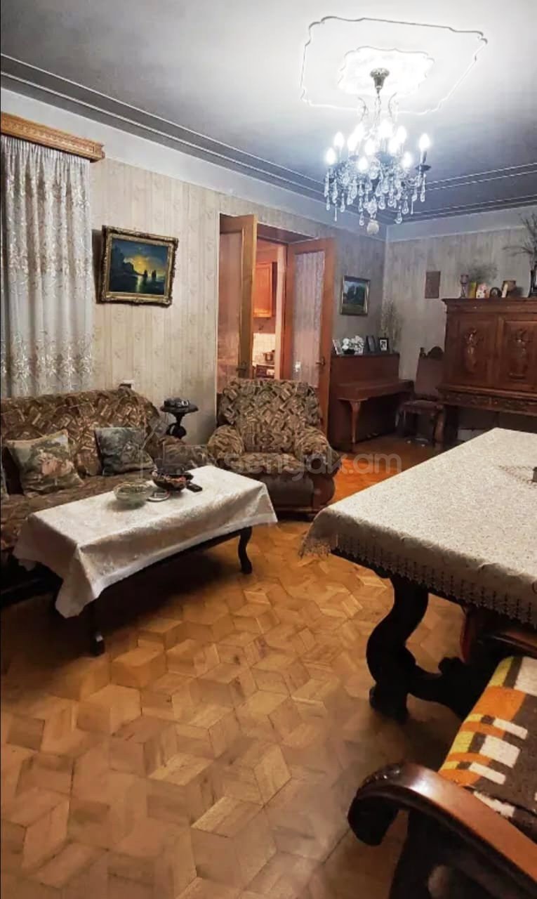 4 Սենյականոց Բնակարան Քարե Շենքում, 100քմ, 4/5 հարկ, Կոսմետիկ Վերանորոգված