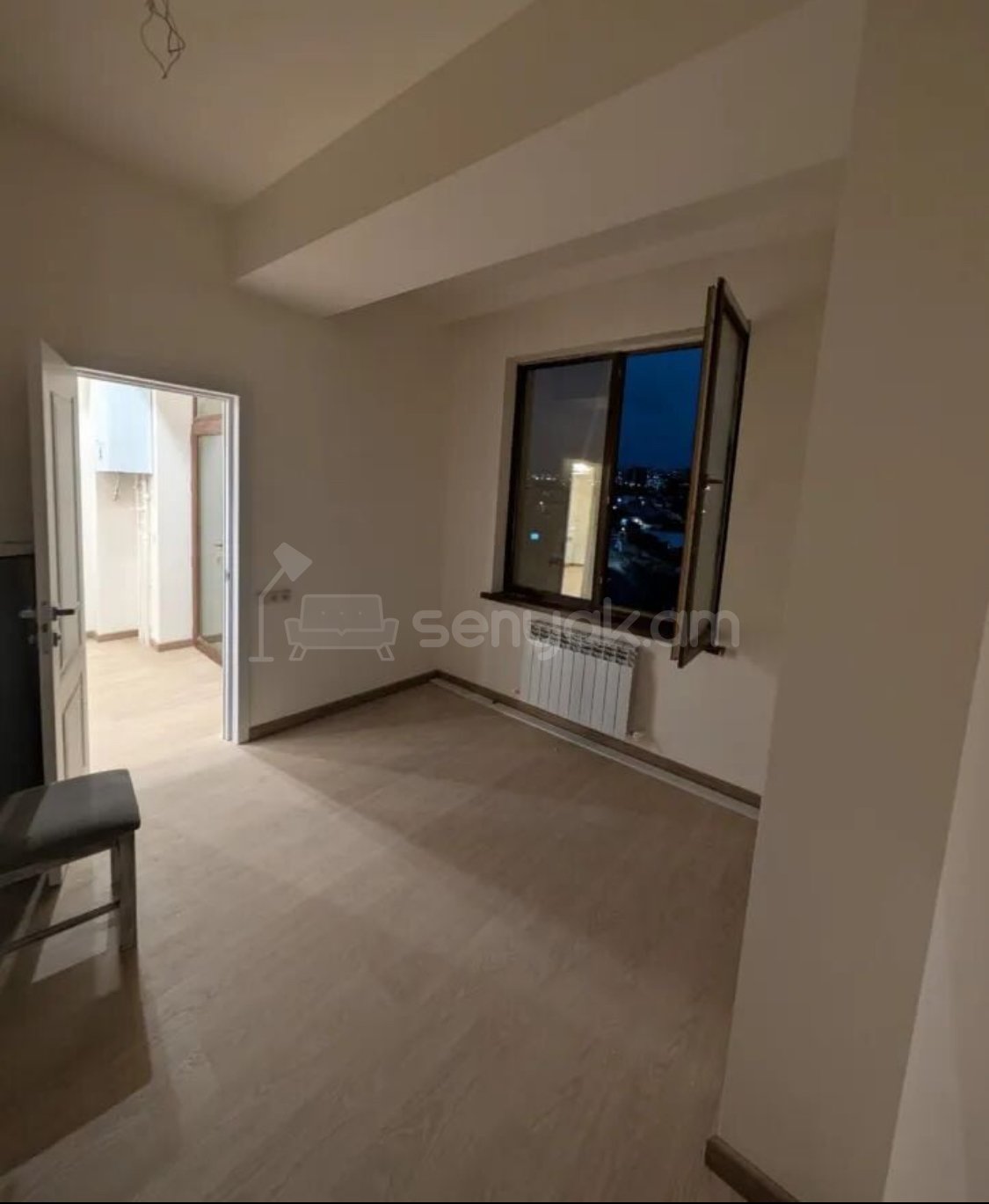 3 Սենյականոց Բնակարան Նորակառույցում, 53քմ, 8/11 հարկ, Կապիտալ Վերանորոգված, Մասամբ Կահավորված