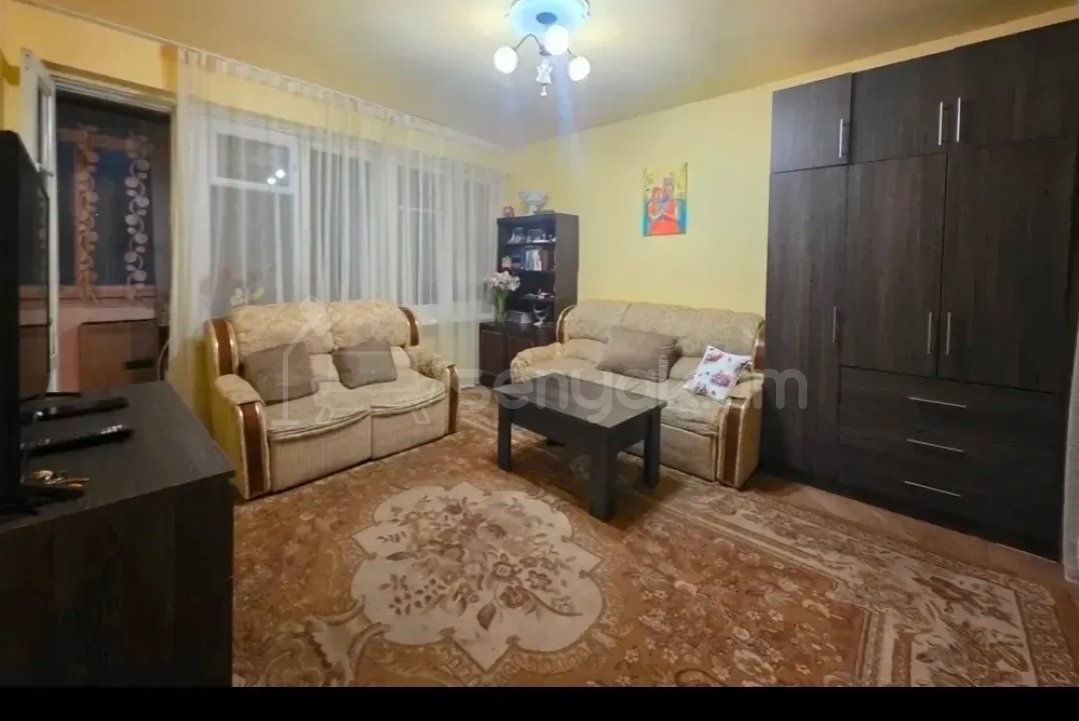 2 Սենյականոց Բնակարան Քարե Շենքում, 48քմ, 4/5 հարկ, Նորմալ Վիճակում