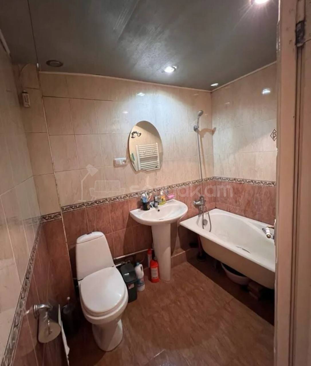 3 Սենյականոց Բնակարան Քարե Շենքում, 65քմ, 4/4 հարկ, Կոսմետիկ Վերանորոգված, Կահավորված