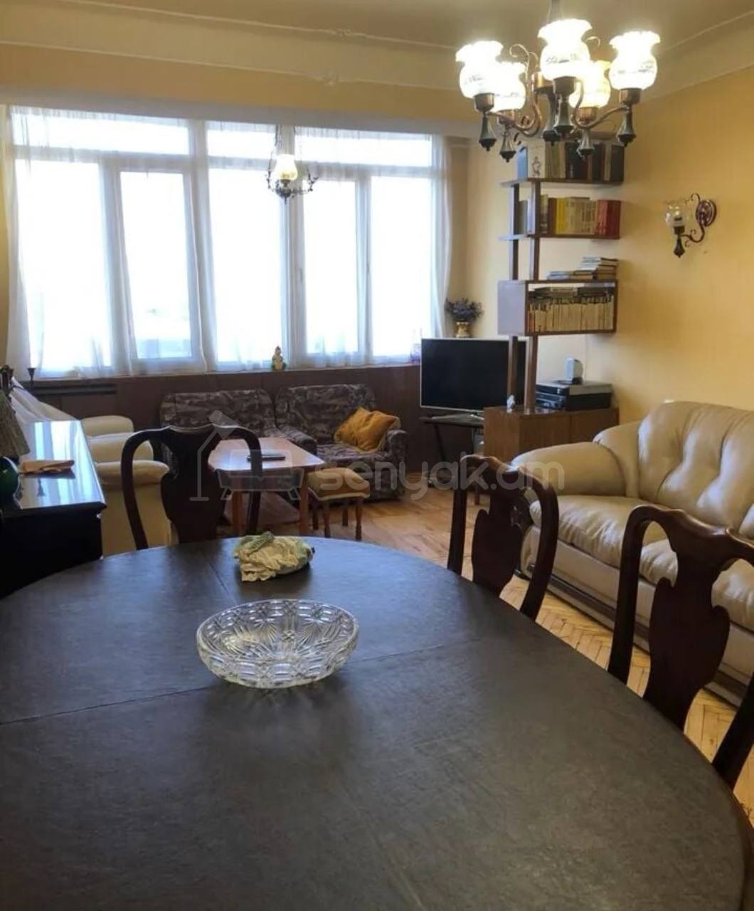 3 Սենյականոց Բնակարան Քարե Շենքում, 65քմ, 4/4 հարկ, Կոսմետիկ Վերանորոգված, Կահավորված