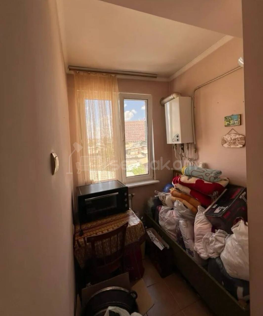 3 Սենյականոց Բնակարան Քարե Շենքում, 65քմ, 4/4 հարկ, Կոսմետիկ Վերանորոգված, Կահավորված