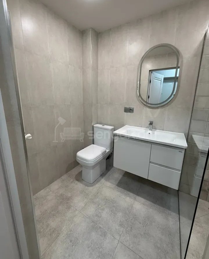 2 Սենյականոց Բնակարան Քարե Շենքում, 45քմ, 3/5 հարկ, Կապիտալ Վերանորոգված