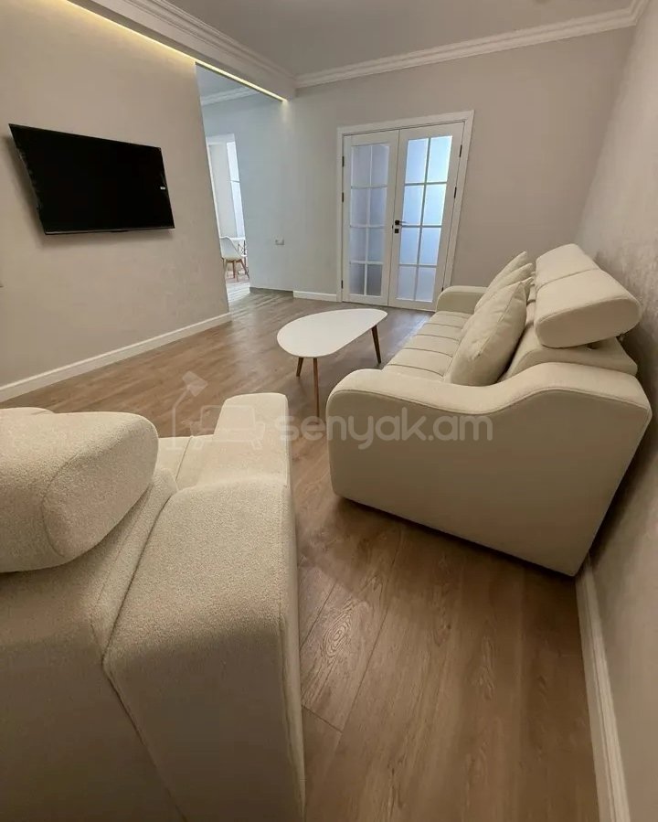 2 Սենյականոց Բնակարան Քարե Շենքում, 45քմ, 3/5 հարկ, Կապիտալ Վերանորոգված