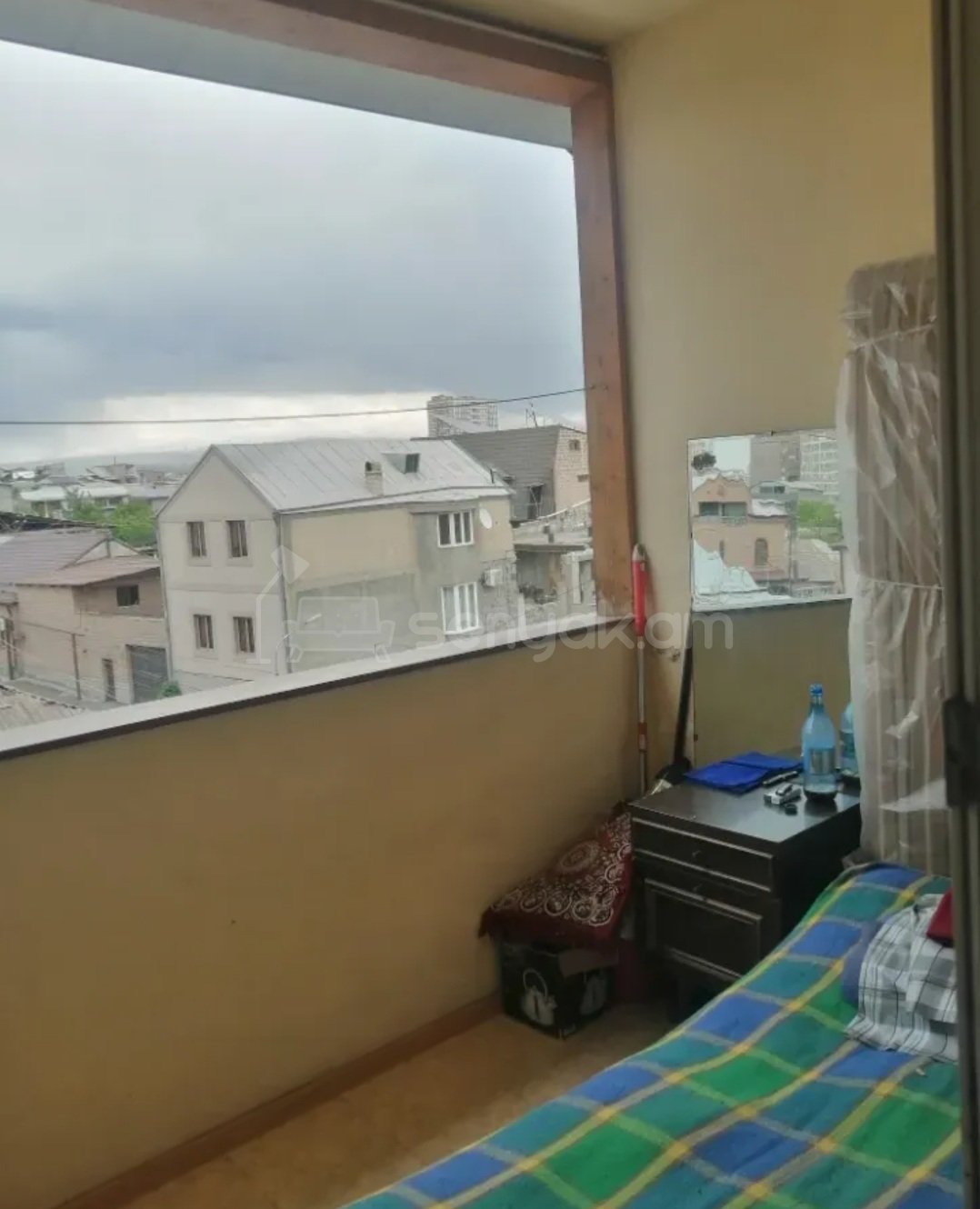 3 Սենյականոց Բնակարան Քարե Շենքում, 106քմ, 4/5 հարկ, Նորմալ Վիճակում